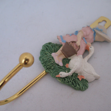 AVON Country Girl Goose Duck Ducks Animal Animals WALL HANGER HANGERS Hanging METAL HOOK HOOKS Towel Twoels Pot Holder Holders Kitchen Bed Bath Home Decors Decorations