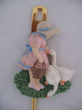 AVON Country Girl Goose Duck Ducks Animal Animals WALL HANGER HANGERS Hanging METAL HOOK HOOKS Towel Twoels Pot Holder Holders Kitchen Bed Bath Home Decors Decorations