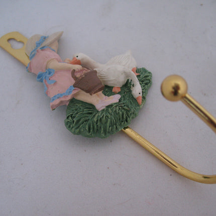 AVON Country Girl Goose Duck Ducks Animal Animals WALL HANGER HANGERS Hanging METAL HOOK HOOKS Towel Twoels Pot Holder Holders Kitchen Bed Bath Home Decors Decorations