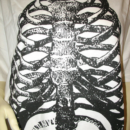 NEW OLD NAVY Mens Womens T-Shirts Tshirts Shirts T-shirt Shirt Tshirt WHITE and BLACK SKELETON SKELETONS BONE BONES Halloween Wear Graphic Prints Printed SHORT SLEEVE T-SHIRT size XXL casual clothes clothing men women man woman