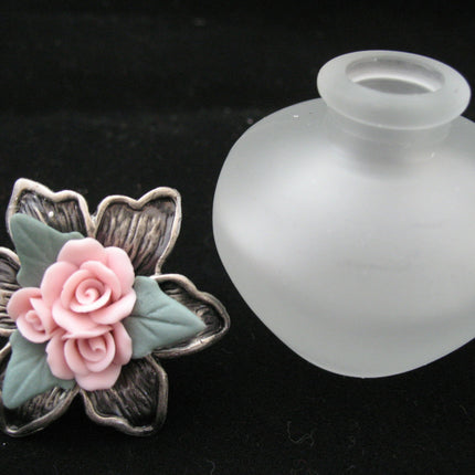 AVON NEW 2001 VICTORIAN PERFUME FRAGRANCE Empty Frost Frosted GLASS BOTTLE PINK ROSE ROSES Floral Flower Flowers SILVER PEWTER Collectibles Bottles Collectors Home Bed Bath Decors Decorations