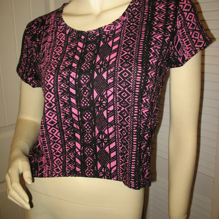 New Womens Crop Top Cropped Tops T-Shirt Tee Tee Blouse Short Sleeve Multicolor Pink Black Tribal Ethnic Pattern Print High And Low Tops Hi Lo size Medium