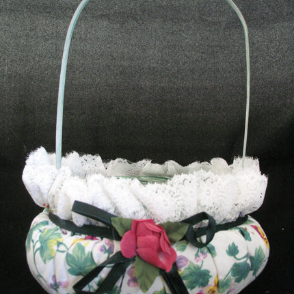 9" NEW FLORAL FLOWERS SCENTED NATURAL WOVEN Green BASKET Container White LACE
