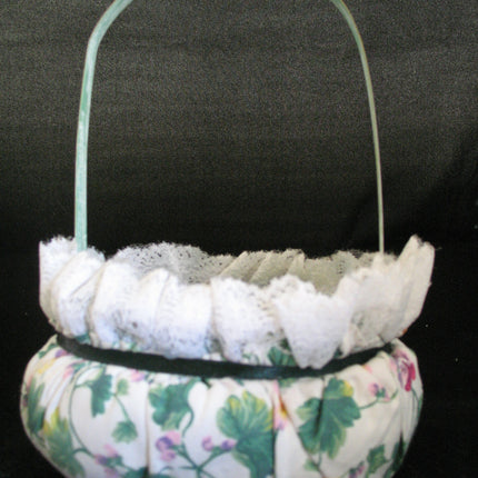 9" NEW FLORAL FLOWERS SCENTED NATURAL WOVEN Green BASKET Container White LACE