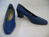 ANNIE Womens SHOES Dark BLUE 1-3/4" High Heels CLOSE Classics Ladies size 6 W