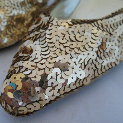 J.RENEE New With Defect Womens Metallic Yellow Gold Sequin Shoes 3in High Heels Sequins Upper Women's Ladies Classics Pumps Size 6M 6 M