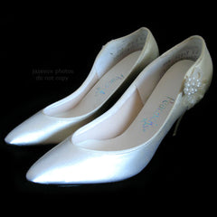 New Vintage Y2K 90s Peacocks Womens Pump Shoes High Heels Made USA Cream White