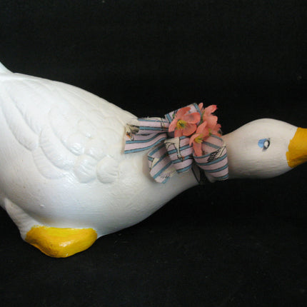 VINTAGE WHITE Yellow Ceramic Plaster DUCK GOOSE GEESE Animal FIGURINE Home Decor