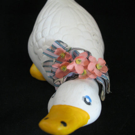 VINTAGE WHITE Yellow Ceramic Plaster DUCK GOOSE GEESE Animal FIGURINE Home Decor