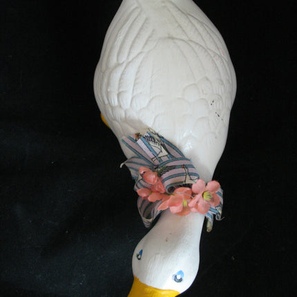 VINTAGE WHITE Yellow Ceramic Plaster DUCK GOOSE GEESE Animal FIGURINE Home Decor