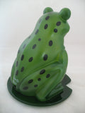 NEW NIB BOX AVON Green LIGHTED FROG Plastic FIGURINE Animal Indoor Table Decor