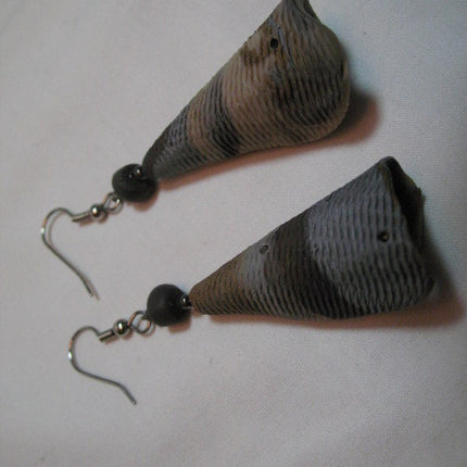 VIntage Painted Natural Ocean SEA SHELLS Seashells Cone DANGLING DANGLE Hook EARRINGS Set