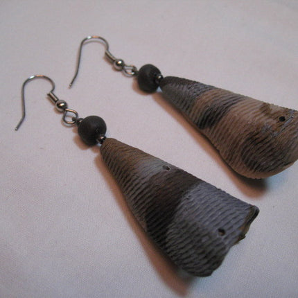 VIntage Painted Natural Ocean SEA SHELLS Seashells Cone DANGLING DANGLE Hook EARRINGS Set