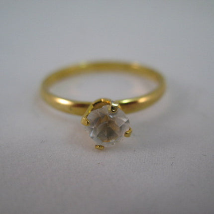 Womens Rings Gold Tone Clear Crystal Glass Stone Solitaire RING size 6.5 6-1/2