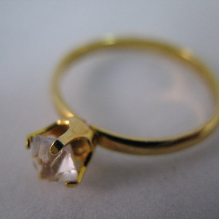Womens Rings Gold Tone Clear Crystal Glass Stone Solitaire RING size 6.5 6-1/2