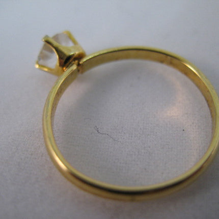 Womens Rings Gold Tone Clear Crystal Glass Stone Solitaire RING size 6.5 6-1/2