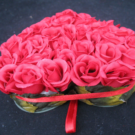 AVON SCENTED RED ROSE ROSES FLOWERS LOVE HEART HEARTS FLORAL Wall Hanging Decors Decorations VALENTINE VALENTINES Day GIFT GIFTS For HER LOVE ONE SWEETHEART GIRLFRIEND WIFE Romantic Romance Loving Sweet Present Presents