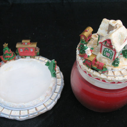 NEW CHRISTMAS SANTA CLAUS WORKSHOP RED Scented CANDLE JAR + Ceramic Topper Dish