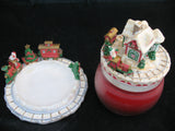 NEW CHRISTMAS SANTA CLAUS WORKSHOP RED Scented CANDLE JAR + Ceramic Topper Dish