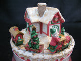NEW CHRISTMAS SANTA CLAUS WORKSHOP RED Scented CANDLE JAR + Ceramic Topper Dish