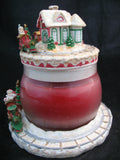 NEW CHRISTMAS SANTA CLAUS WORKSHOP RED Scented CANDLE JAR + Ceramic Topper Dish