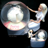 NEW AVON BLONDE BARBIE 2000 Mattel MILLENNIUM Music MUSICAL SNOWGLOBE Glass BALL Barbie Dolls Collectors Collectible