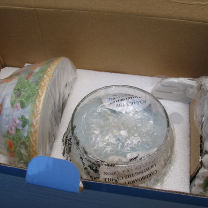 NEW NIB AVON SPRING FLORAL FLOWERS GARDEN Scented JAR CANDLE LIGHT Ceramic LAMP SHADE SET