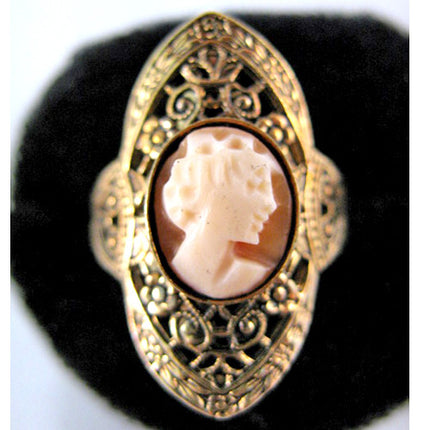 VINTAGE Old Victorian 3D CAMEO Carvings Antique Gold Tone Womens RING Jewelry size 7.75