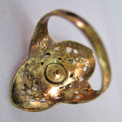 VINTAGE Old Victorian 3D CAMEO Carvings Antique Gold Tone Womens RING Jewelry size 7.75