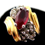 VINTAGE Ruby RED Crystal Glass Stones Accent GOLD Tone Womens Ladies RING size 8
