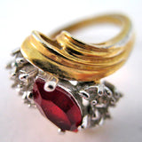 VINTAGE Ruby RED Crystal Glass Stones Accent GOLD Tone Womens Ladies RING size 8