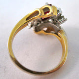 VINTAGE Ruby RED Crystal Glass Stones Accent GOLD Tone Womens Ladies RING size 8