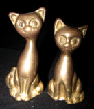 LOT 2-pc Gold Tone Solid Antique BRASS KITTY CAT CATS Metal Figures Figurines