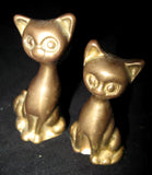 LOT 2-pc Gold Tone Solid Antique BRASS KITTY CAT CATS Metal Figures Figurines