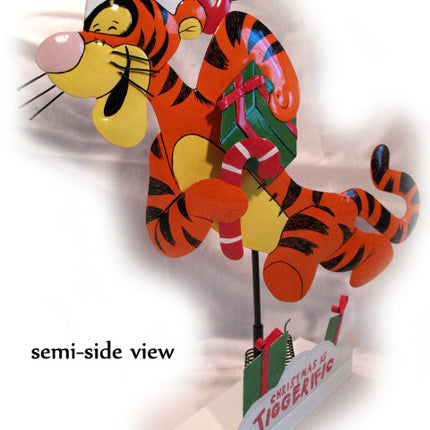 CHRISTMAS Day Holiday DISNEY TIGGER TIN METAL Animal Cartoon Character Characters Disneyana Collectible Collectibles Home Decor Decorations